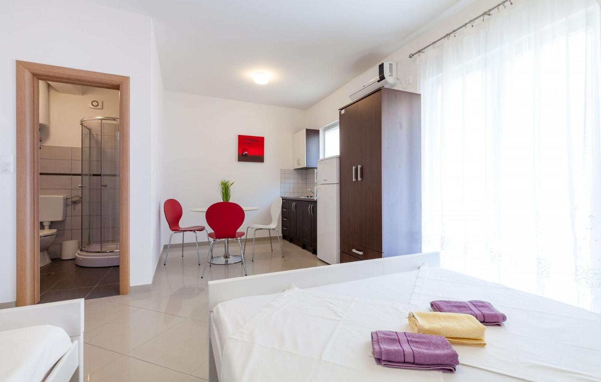 Apartments Ana - Free Parking Stanici Екстер'єр фото