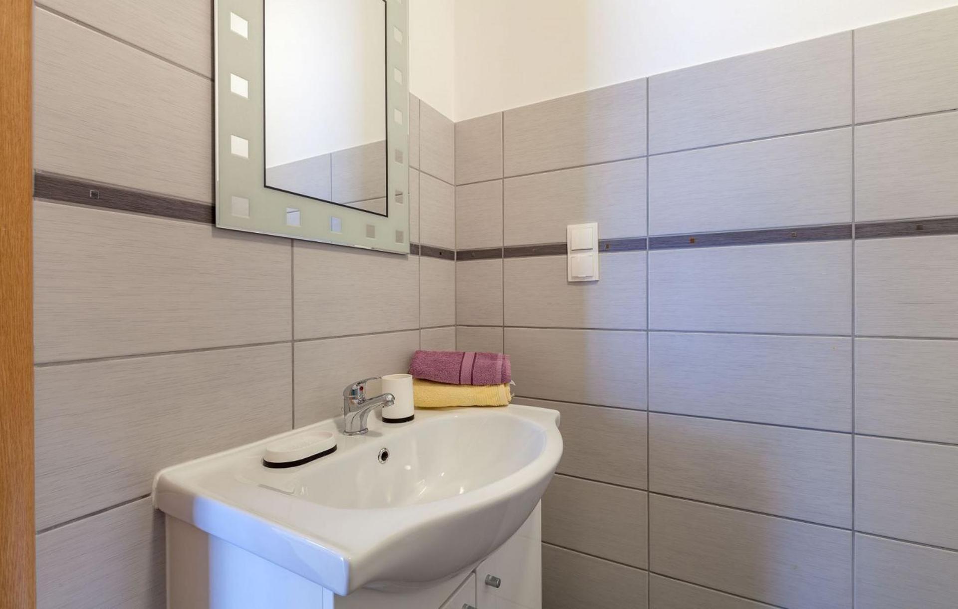Apartments Ana - Free Parking Stanici Екстер'єр фото